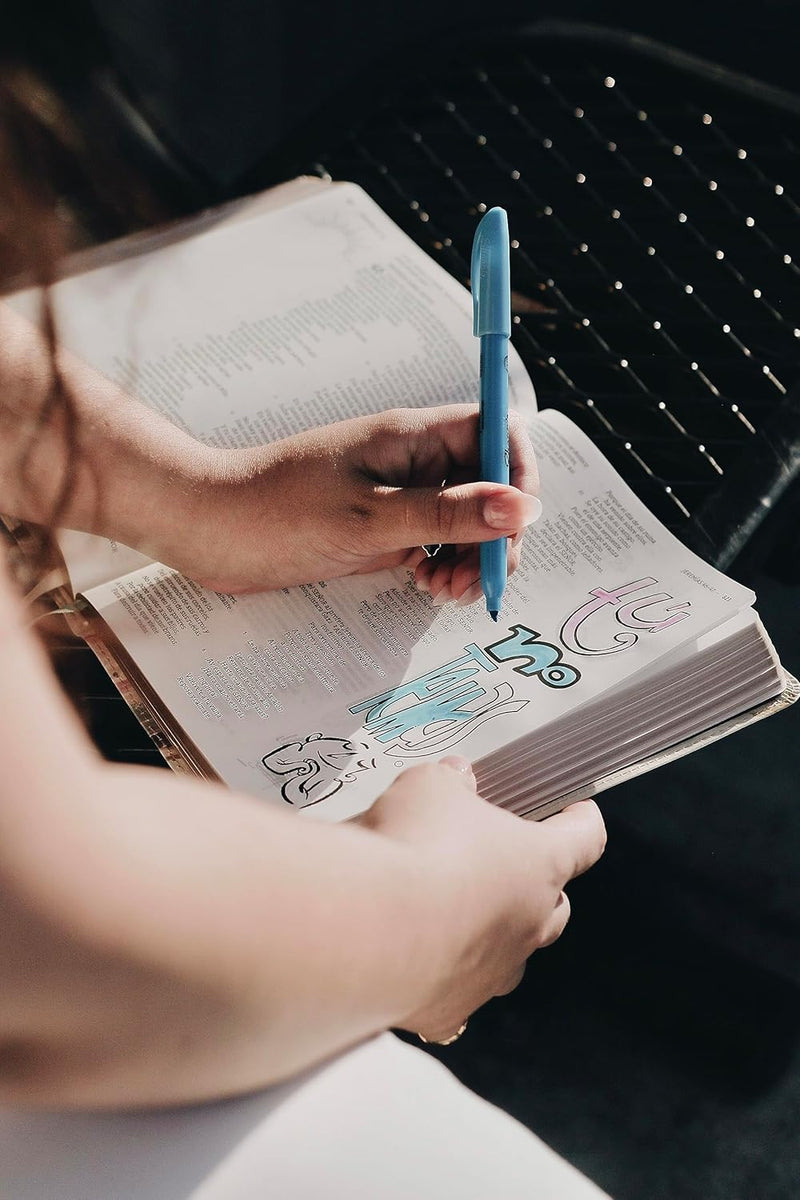 Biblia edición artística ilustrada crema- NBLA