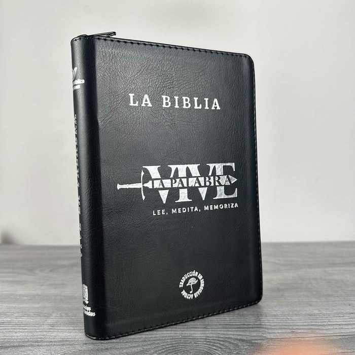 Biblia con Cierre Negro - Letra Grande TLA