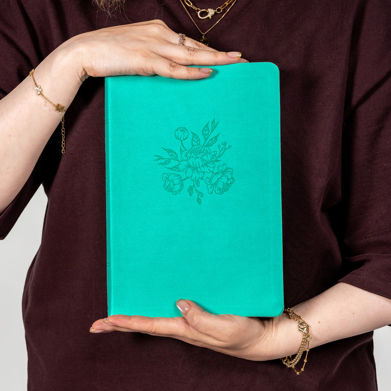 Biblia de la Mamá Ocupada Turquesa con Devocionales - NVI