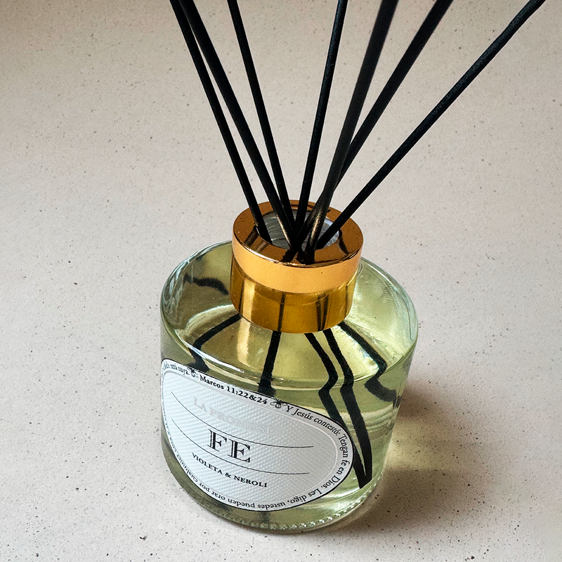 Difusor de aroma violeta y neroli, Fe