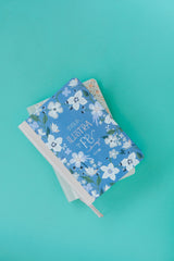 Biblia Ilustra tu Fe Azul Floreada - NVI