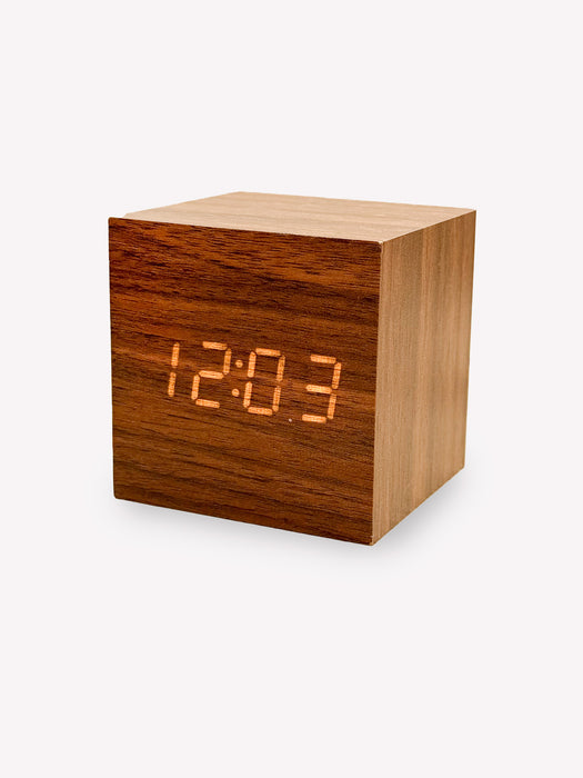 Reloj digital imitación madera