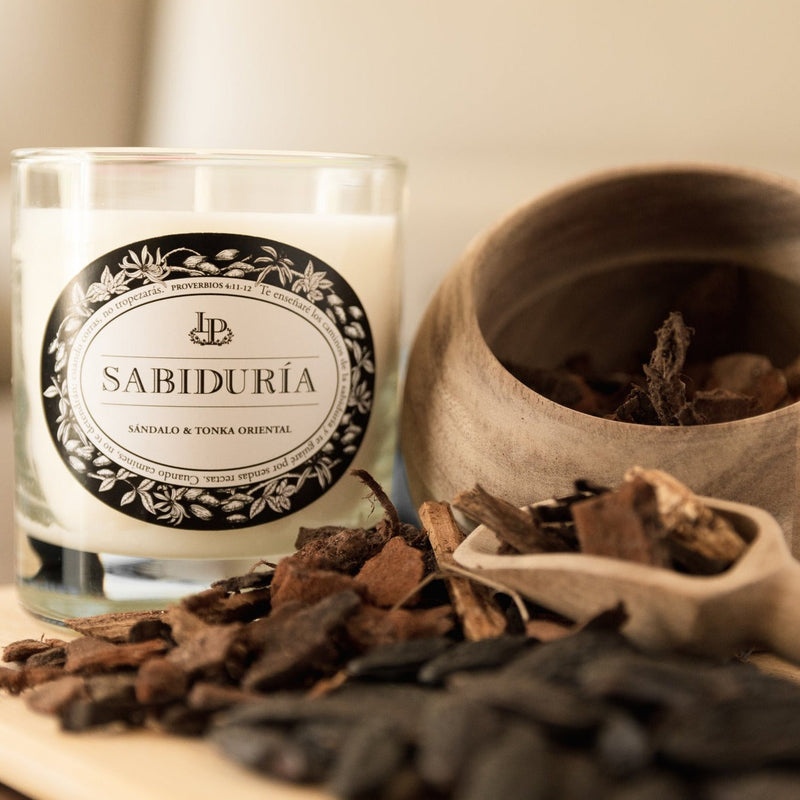 Vela Sabiduría, Sándalo y Tonka