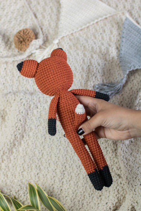 Muñeco Crochet Zorro